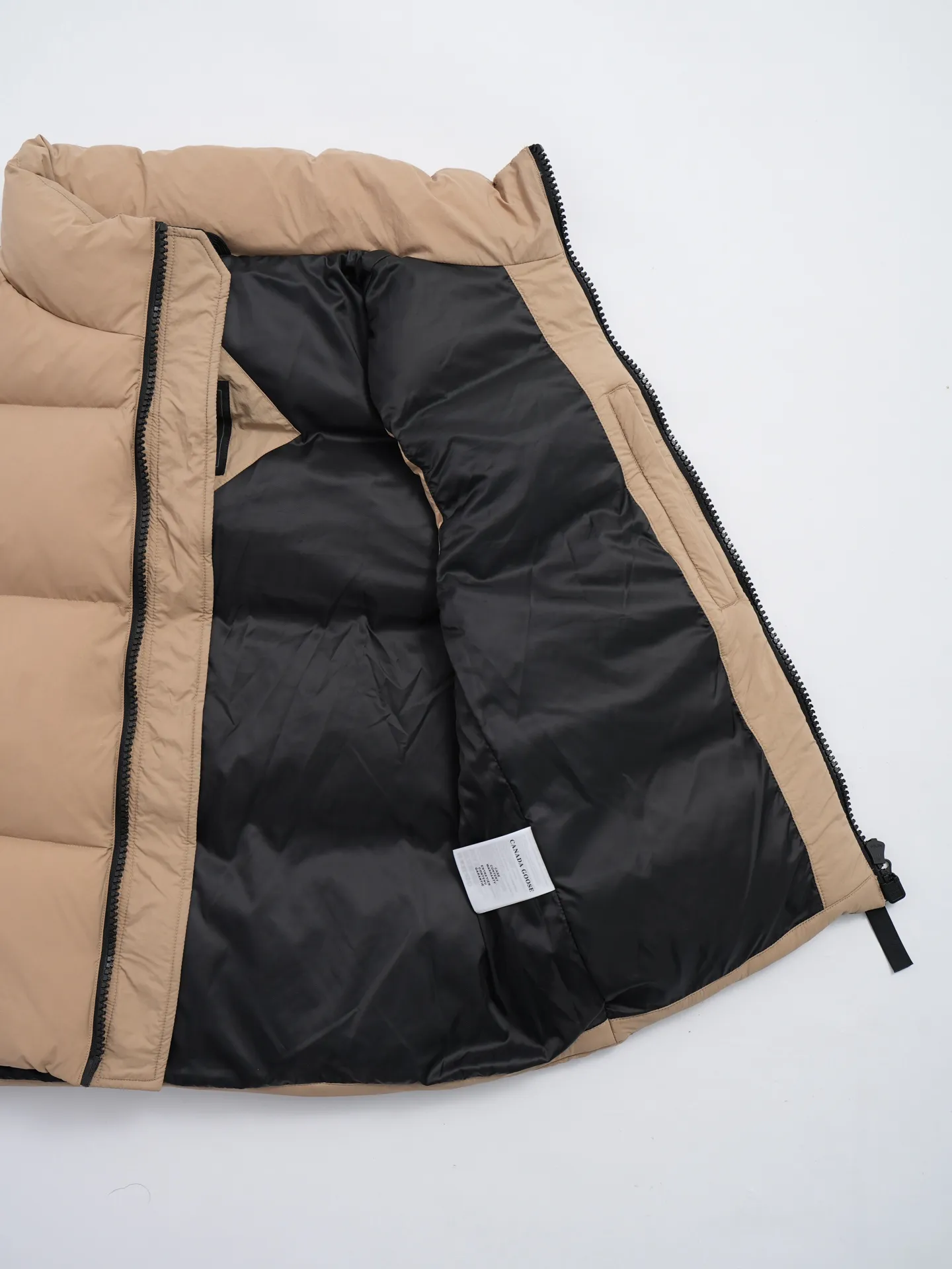 P560 CANADA GOOSE Canada Goose Lawrence men's brown black label down vest down jacket 2804MB